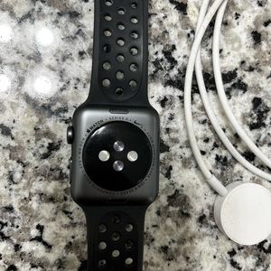 Apple Watch Series 3 42MM Nike Plus